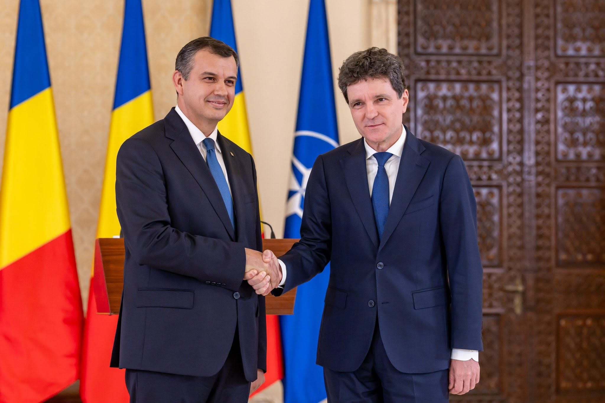 Nicuşor Dan: Nici domnul Tomac, şi nici eu nu ne-am jucat de a guvernarea. În acest moment însă este clar că o soluţie politică este cea care este potrivită