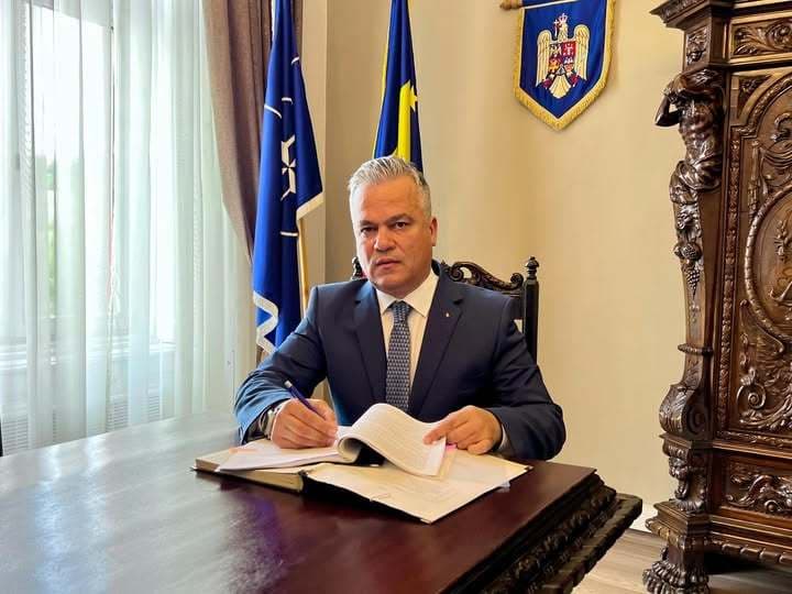 Adrian Veştea: Vreau să le spun colegilor mei liberali un lucru limpede: ceea ce se întâmplă astăzi nu este o ameninţare pentru PNL. Este un moment de responsabilitate. PNL trebuie să se reaşeze la masa negocierilor cu partidele pro-europene