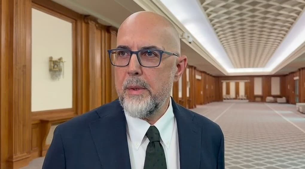Kelemen Hunor: Văd că unii susţin, fără nicio dovadă şi fără un pic de ruşine, că noi, UDMR, am fi luat decizia de a nu vota Guvernul Veştea după ce am fost sunat de premierul Ungariei, Magyar Peter/ Suntem în stare să gândim cu capul nostru