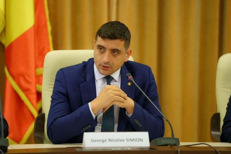 George Simion: La cum s-a comportat până acum Nicuşor Dan, trebuie suspendat. Noi avem 90 de voturi, nu sunt suficiente. Vom merge mai departe cu procesul suspendării, dacă nu revenim la democraţie, la respect pentru toate formaţiunile