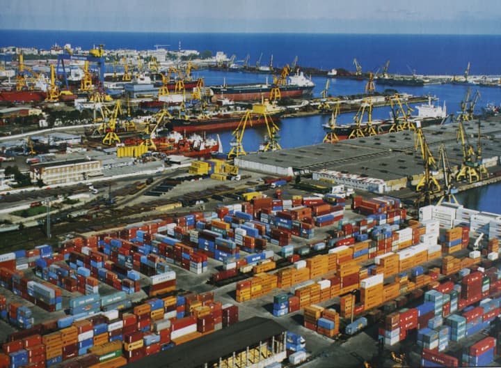 CFR SA - A fost desemnat câştigătorul contractului de consultanţă şi supervizare pentru a treia etapă din proiectul de modernizare a infrastructurii din Portul Constanţa /Valoarea estimată totală a contractului poate ajunge la 8 milioane de lei fără TVA