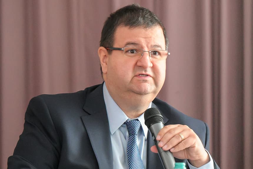 EVENIMENT NEWS.RO – Urluescu (AFEER): Elefantul din cameră este consumatorul / Noi trebuie să facem să creştem consumul ţării, pentru că dacă scade toate aceste costuri se vor împărţi la mai puţini, iar costul per consumator per kWh va creşte