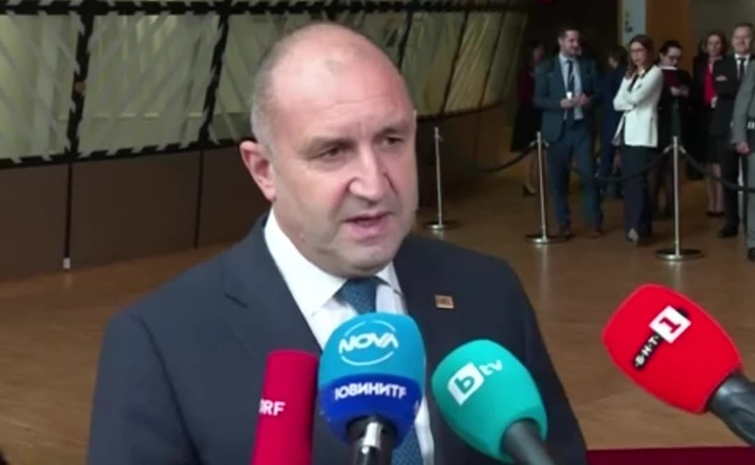 Novinite: În ciuda „spectacolului” făcut de prim-ministru, armele bulgare vor ajunge totuşi în Ucraina