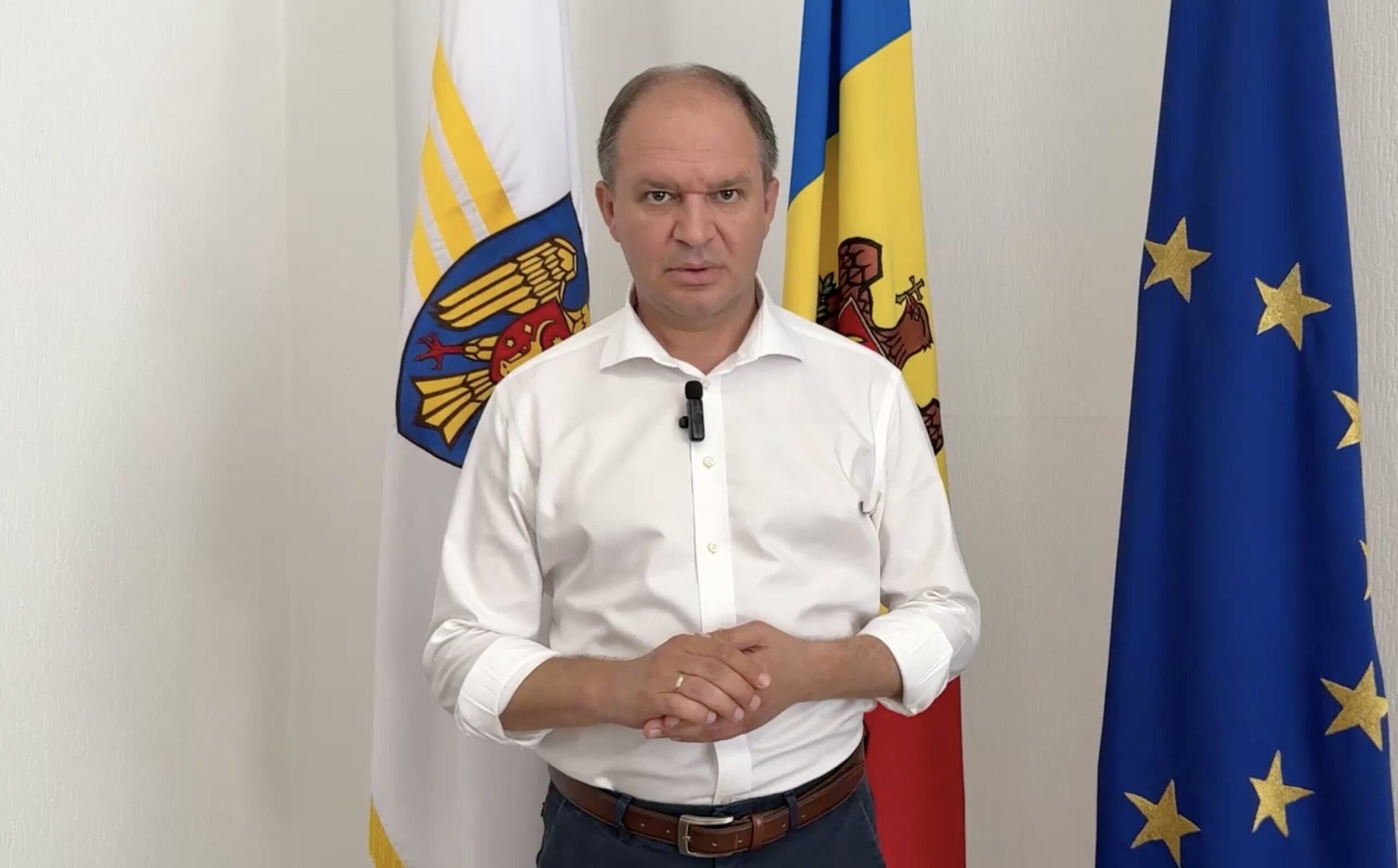Primarul Chişinăului Ion Ceban, care nu are voie să vină în România, critică proiectul partidului lui Şoşoacă pentru unirea României cu R.Moldova: „Tentativă de atentare asupra valorilor consfinţite în Constituţia ţării noastre”