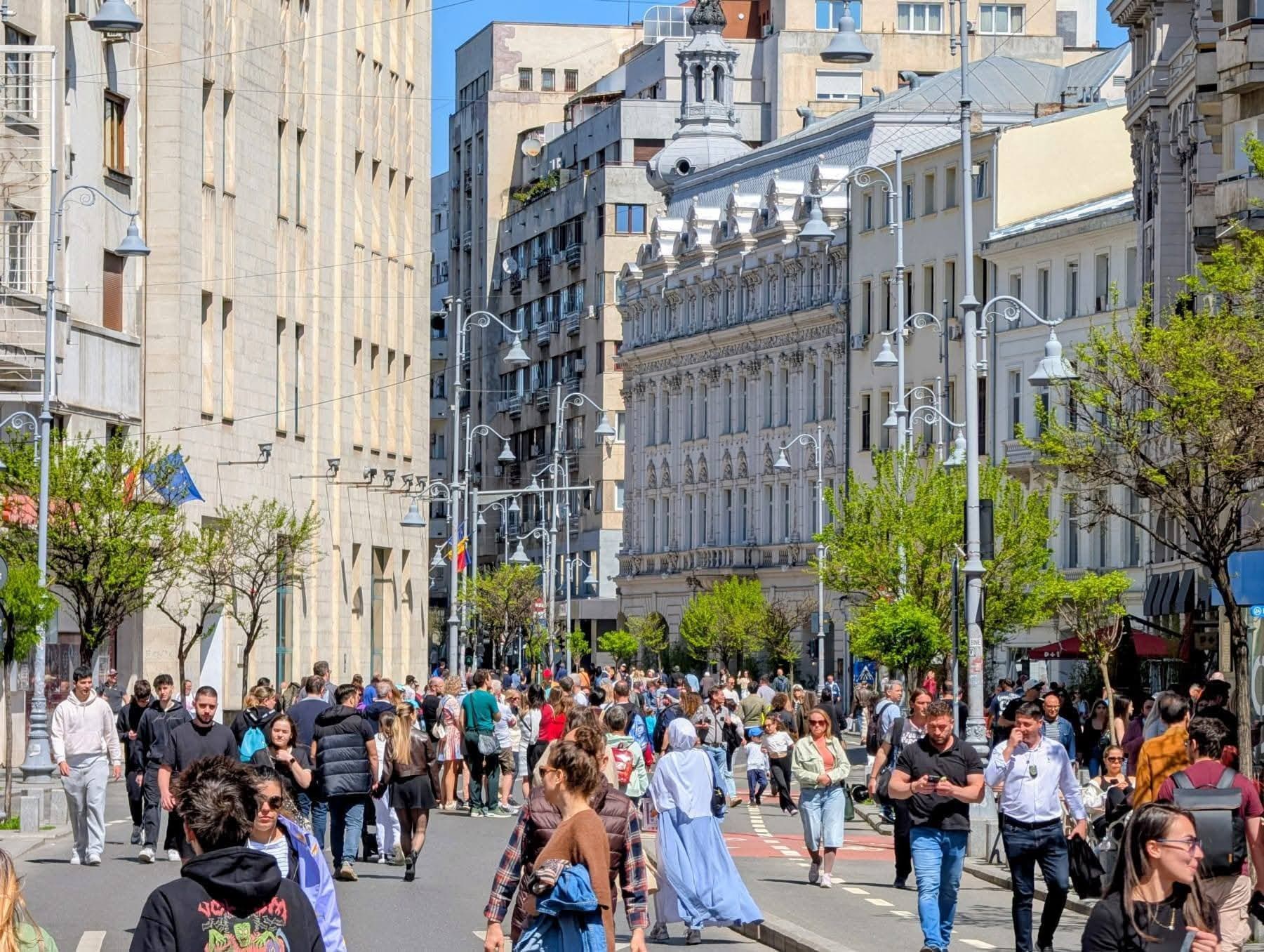 Primăria Bucureşti: Nu vrem să creăm haos în oraş! Weekend-ul acesta, renunţăm la ”Străzi deschise” / Alte două mari evenimente au loc în Capitală, fiind impuse restricţii de trafic / 30 de linii de transport în comun, deviate