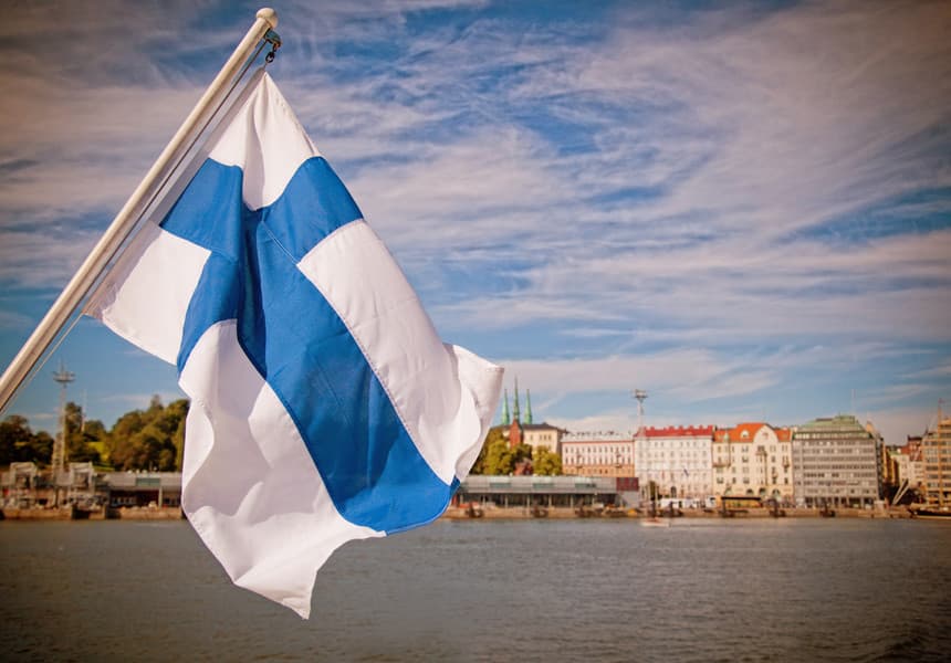 Reţelele sociale afectează bunăstarea tinerilor din întreaga lume/ Finlanda, pentru al nouălea an consecutiv cea mai fericită ţară/ România, pe locul 34 din lume (raport)