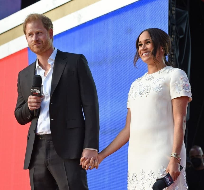 Conferinţă remunerată şi vacanţă de lux în timpul vizitei în Australia: Harry şi Meghan sunt acuzaţi că vor să câştige bani