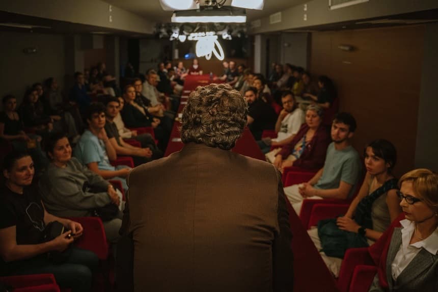 Spectacolul itinerant "Mickey Mouse trebuie să plece", de Noaptea Muzeelor la Teatrul Excelsior/ Accesul publicului este gratuit