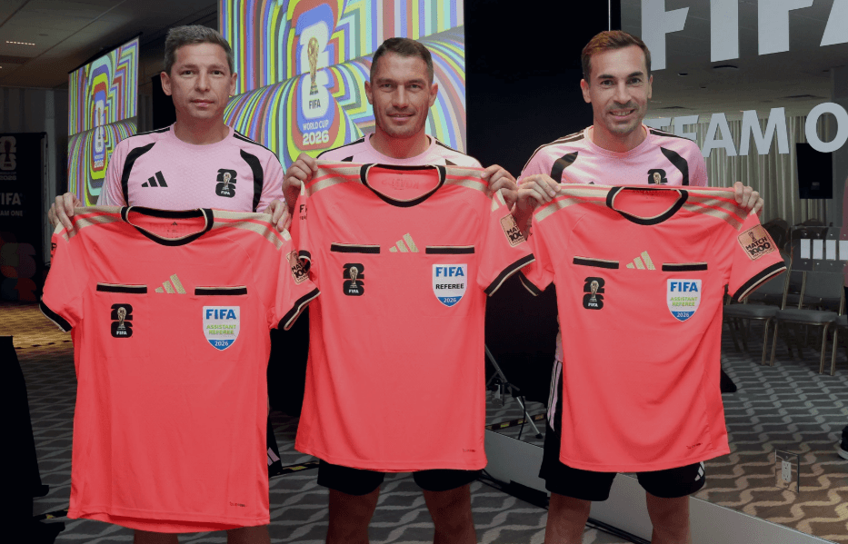 Istvan Kovacs arbitrează meciul 1.000 din istoria Cupei Mondiale. Partida Tunisia - Japonia a început la Monterrey