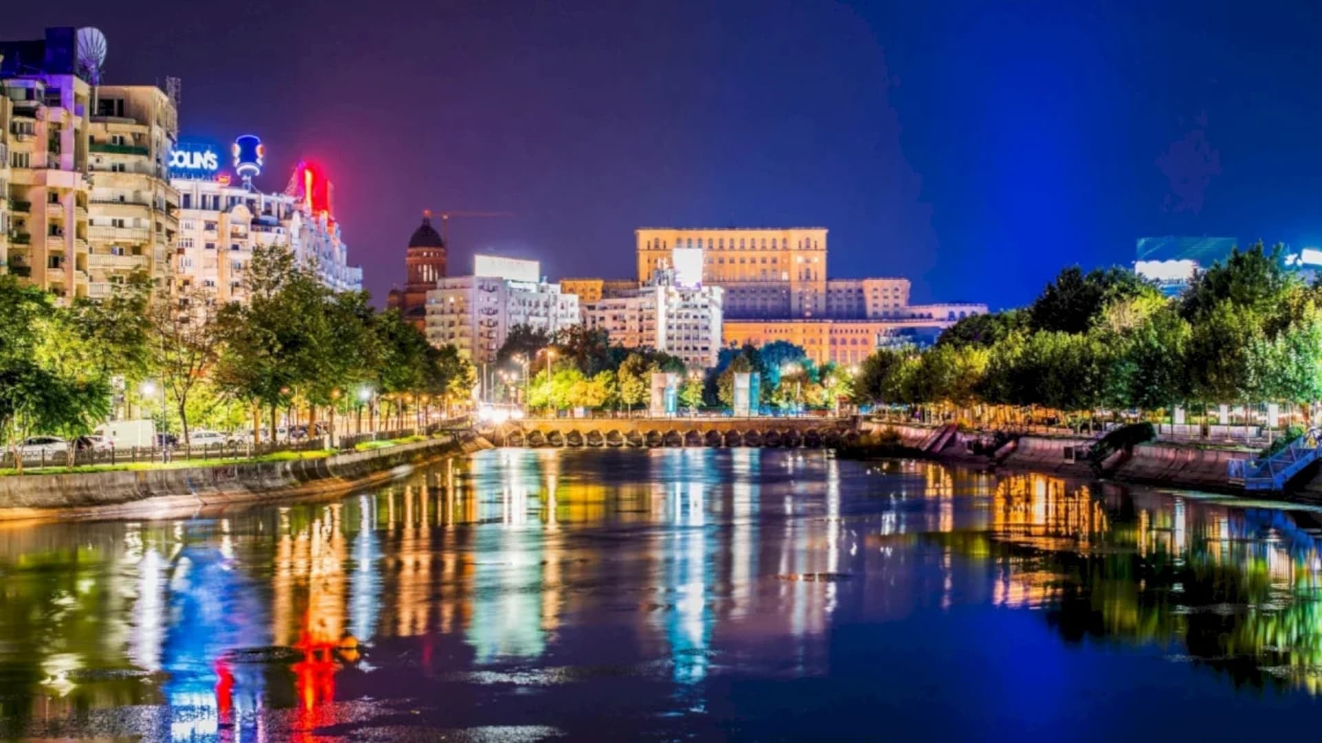 Piese de teatru, spectacole în premieră, expoziții și tururi ghidate au loc săptămâna aceasta în București. Ce pot vedea bucureștenii în Capitală în perioada 13-19 aprilie