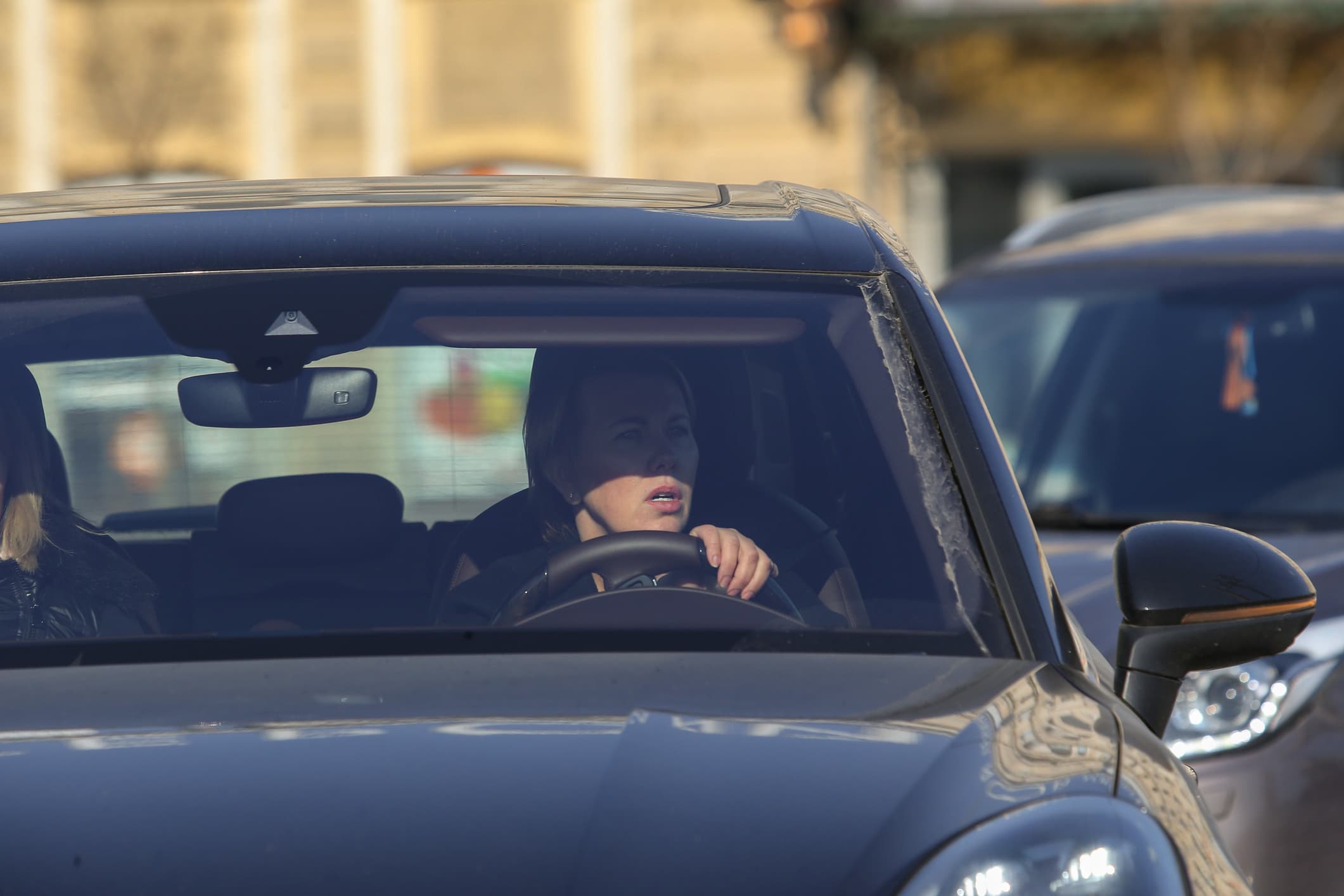 Trafic, claxoane și confesiuni. Cum am ajuns să-mi cunosc adolescentul între Alexandriei și Unirii