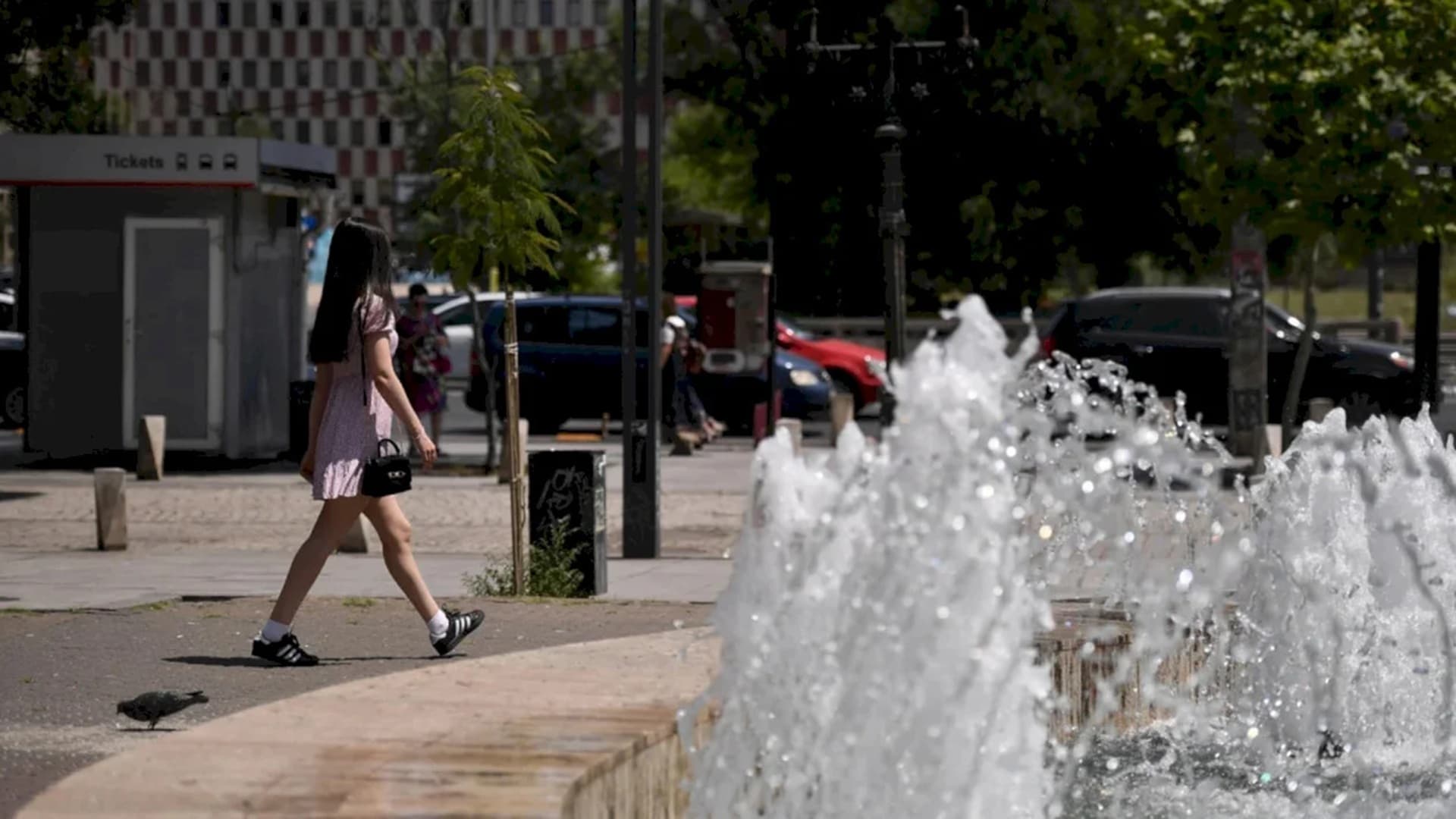 Actualizare METEO | Azi și mâine, sunt 30 de grade Celsius în București. Când se strică iar vremea și revin ploile în oraș. Prognoza specială pentru Capitală, emisă de ANM
