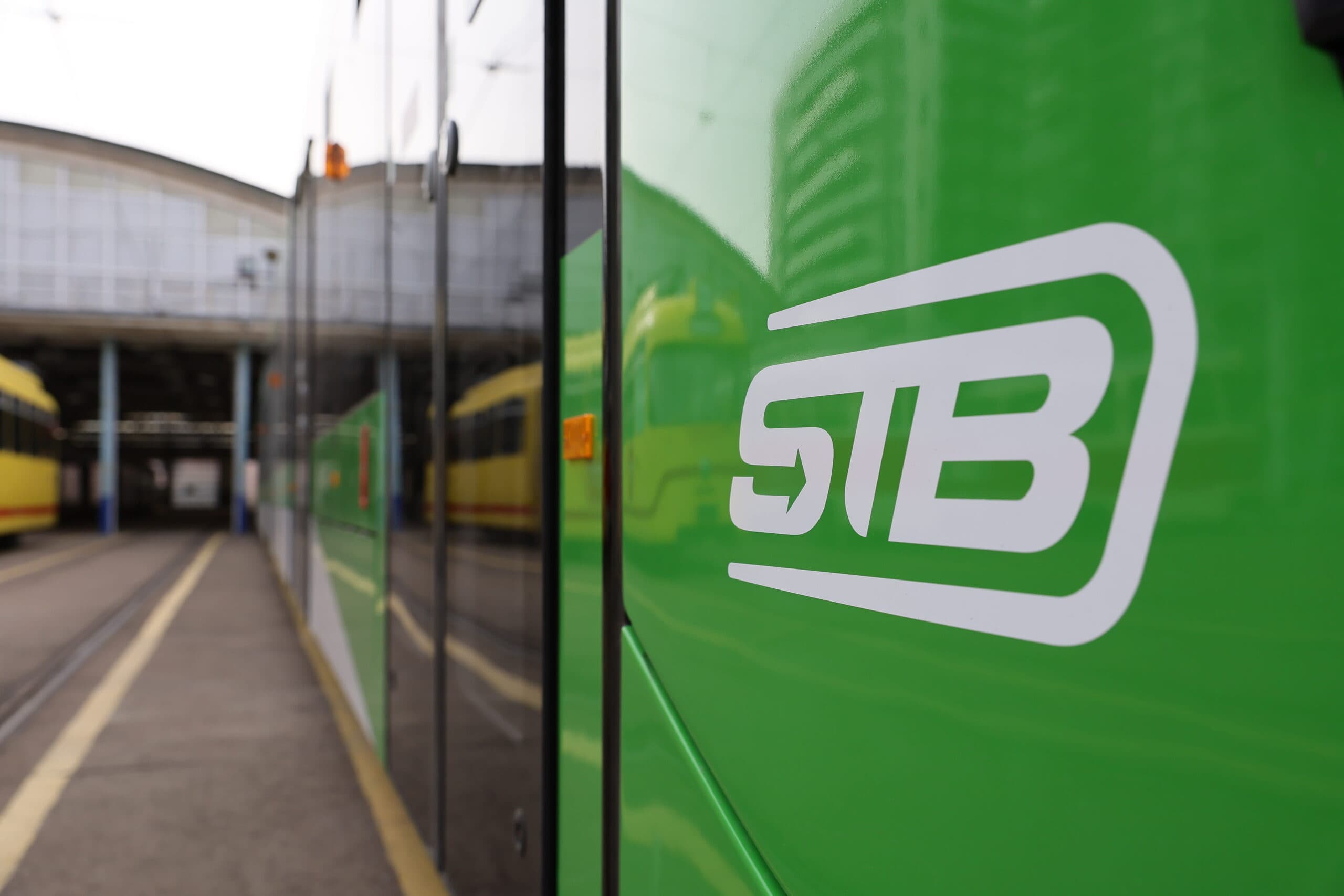 Scumpirea biletelor STB se amână până la reorganizarea companiei de transport. Ciucu: Nu creștem prețul până nu există voință de optimizare a costurilor