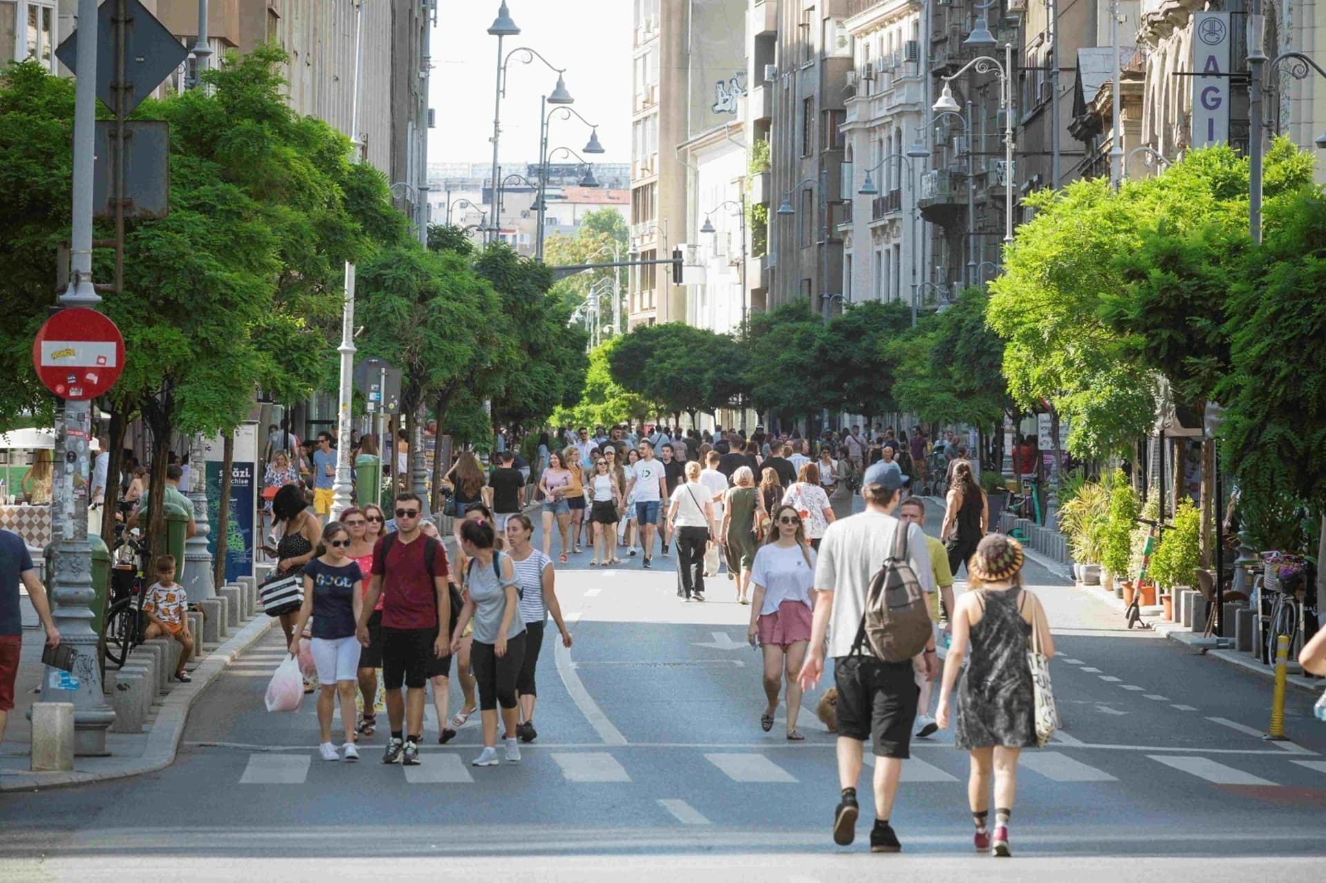 Străzi Deschise și în acest weekend, acum cu o dezbatere drept piesă centrală. Discuții despre oraș și spațiul public, în Piața Revoluției