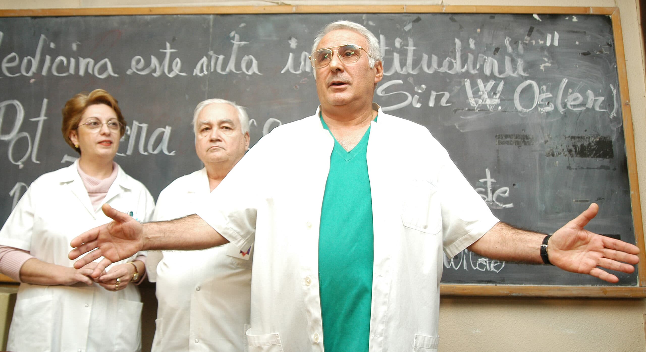 A murit medicul Bogdan Marinescu, unul dintre cei mai faimoși ginecologi din București și fost șef al Maternității Giulești