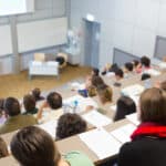 Hub educațional lansat de Ucraina în India, cu scopul de a readuce studenții indieni în universitățile din țară / Relocarea universităților din estul Ucrainei în orașe mai sigure și cursuri în format hibrid, printre măsurile luate pentru siguranța studenților