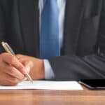 Directorii de școli ar urma să aibă contracte de management cu indicatori de performanță, conform programului de guvernare propus de cabinetul Tomac