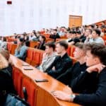 România a atins în 2024-2025, înaintea măsurilor de austeritate, cel mai mare număr de studenți din ultimii zece ani / La doctorat au fost înscriși cei mai puțini studenți din ultimii șase ani – Raport oficial