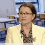 Directoarea Raluca Răducanu: Dacă întreaga societate creează o imagine a profesorului de aruncat la gunoi, elevul nu are cum să mă respecte. Și nu pot să educ un elev, dacă nu mă respectă
