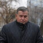 Primarul din Râmnicu Vâlcea nu vrea interzicerea totală a sălilor de jocuri de noroc în oraş. Mircia Gutău: Trebuie să ne gândim la locurile de muncă, la spaţiile care rămân goale şi în acelaşi timp trebuie să ne gândim şi la copii / Un elev prezent la dezbatere a pus în discuţie accesul minorilor la jocurile de noroc, însă reprezentanţii cazinourilor au negat acuzaţiile