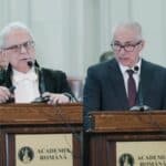 „Un pic de decență ar fi fost mai potrivită” – avertizează Marius Andruh, după ce singurul ministru acuzat de plagiat a ținut un discurs la aniversarea Academiei Române / Anchetat de universitate, Radu Marinescu a făcut apel în fața academicienilor la „rigoare științifică”