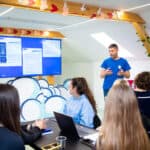 80 de proiecte ale tinerilor vor fi finanțate prin cea mai mare inițiativă națională de bugetare participativă dedicată lor