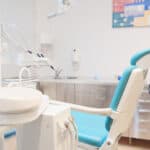 Fonduri europene de 11,7 milioane de euro pentru reabilitarea și modernizarea cabinetelor medicale și stomatologice din școli: proiectele se pot depune până pe 26 iunie / 98,5% dintre cabinetele medicale școlare sunt în orașe