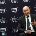 Traian Băsescu, mesaj către tineri la Zilele Studenţilor Timişoarei: Învăţaţi mai întâi o meserie, apoi intraţi în politică! / „Nu vă bazaţi pe politică pentru a face carieră. Politicianul liber este cel care are o meserie”