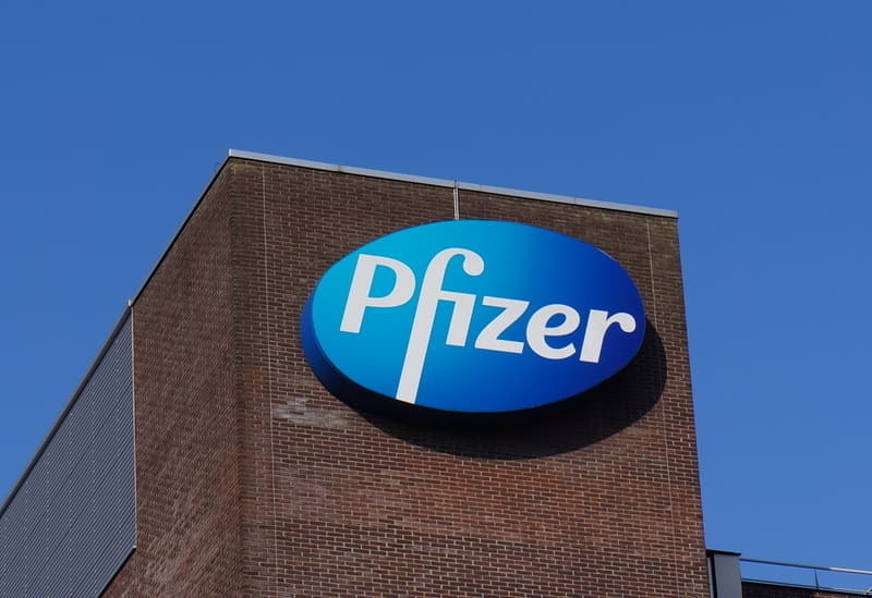 Romania’s PM envisages talks with Pfizer on EUR 600 mln pay linked to Covid-19 vaccines
