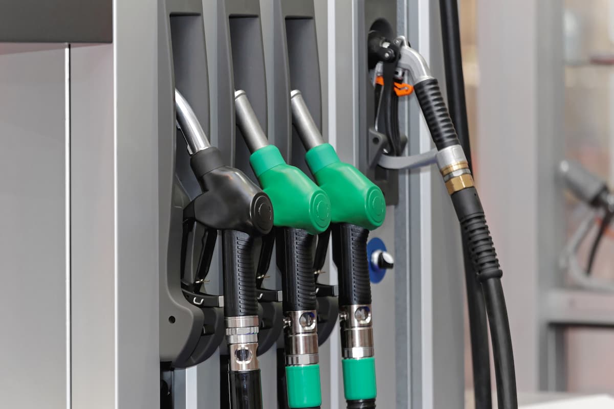 Gasoline prices in Romania above EU average, diesel near average