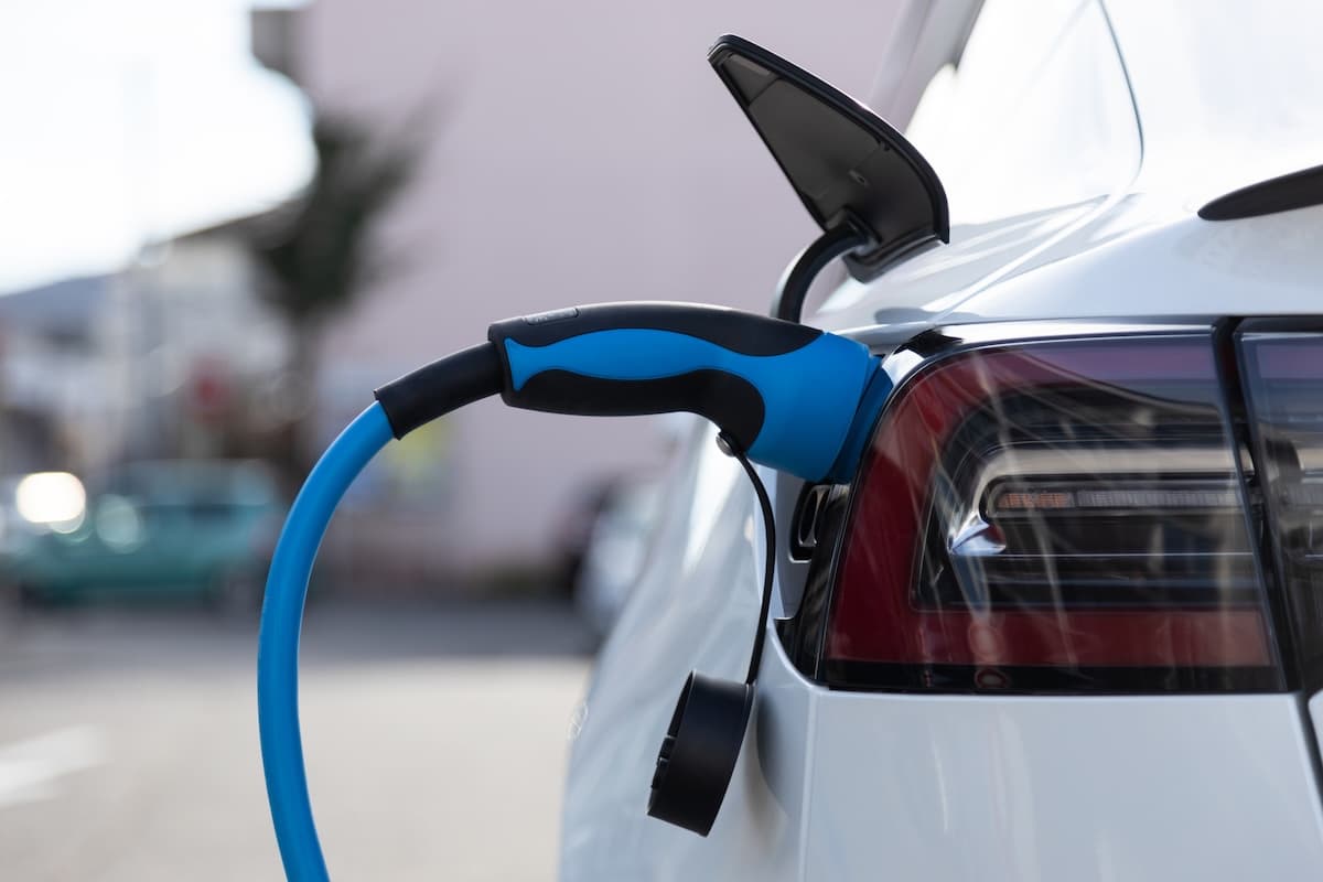 Arval Mobility Observatory 2026: 24% of companies in Romania operate electrified vehicles