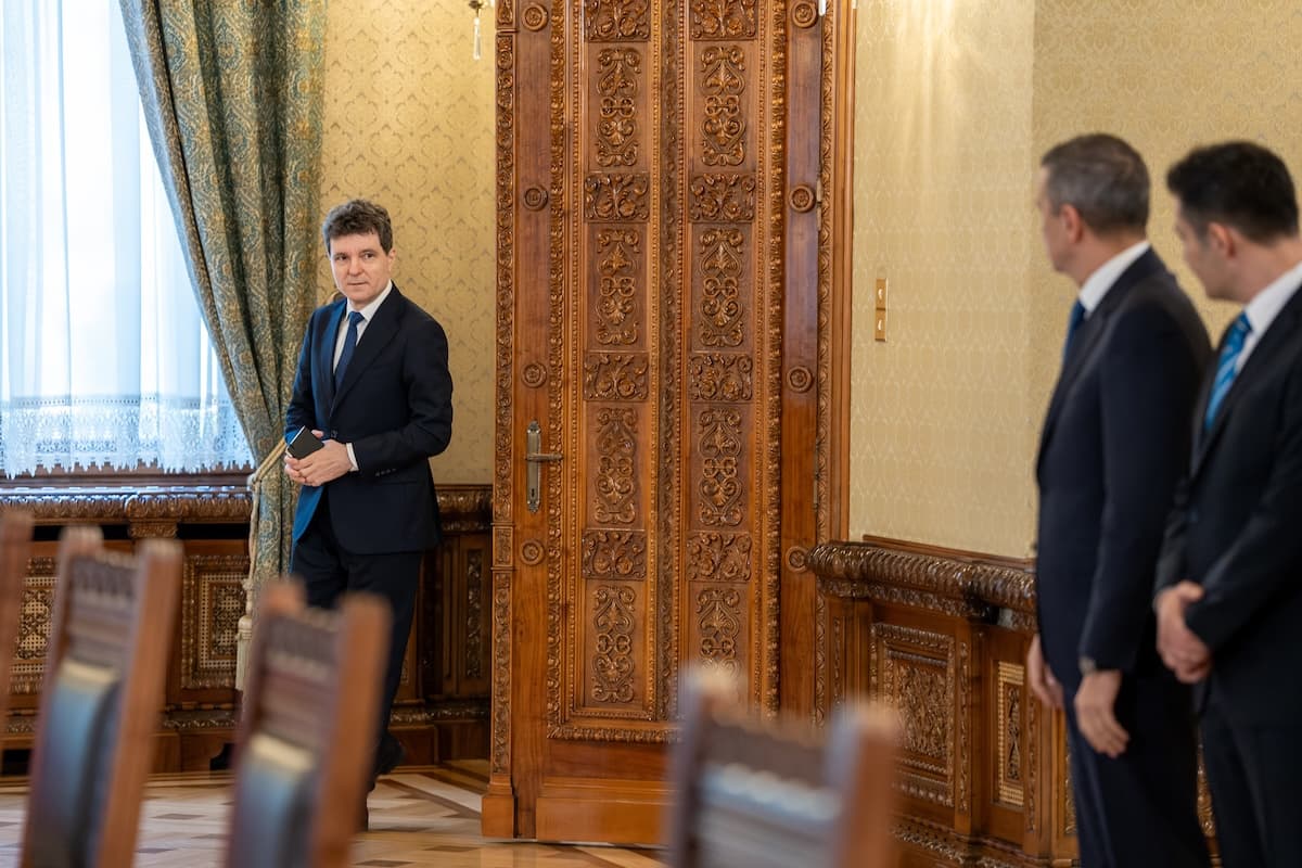 Romanian president Nicușor Dan holds consultations with parties to appoint new prime minister