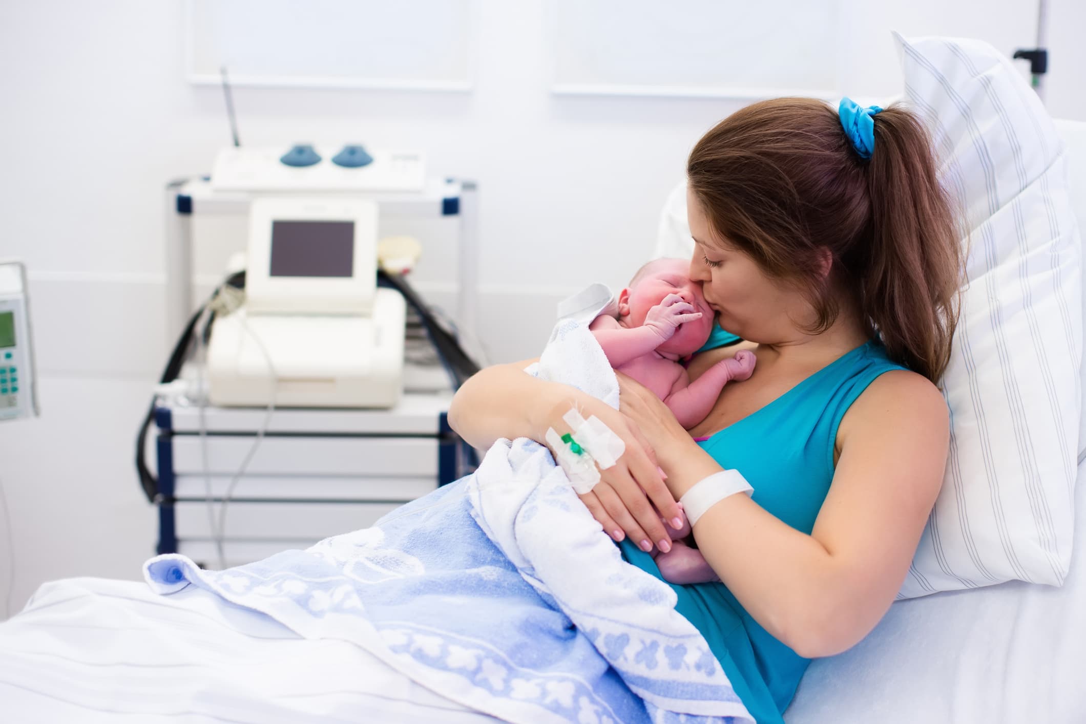 Romania moves to guarantee birth companions and privacy rights in maternity wards