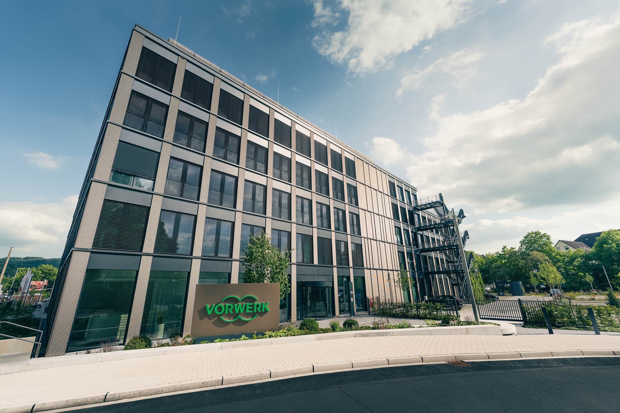 Vorwerk integrează operațiunile din România în Grup și înființează Vorwerk România