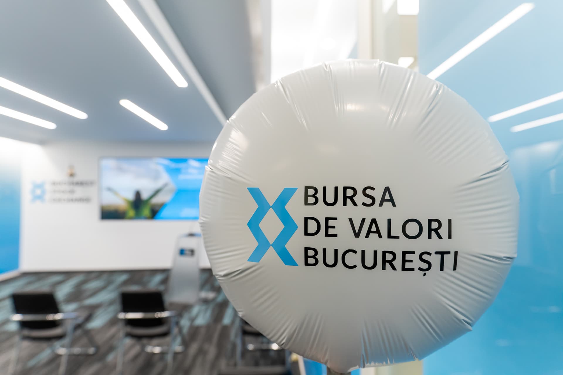 Bursa câștigă jumătate de procent