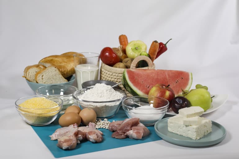 Adaosul comercial plafonat la alimentele de bază până la finalul anului - vot în Comisia pentru agricultură a Camerei Deputaților