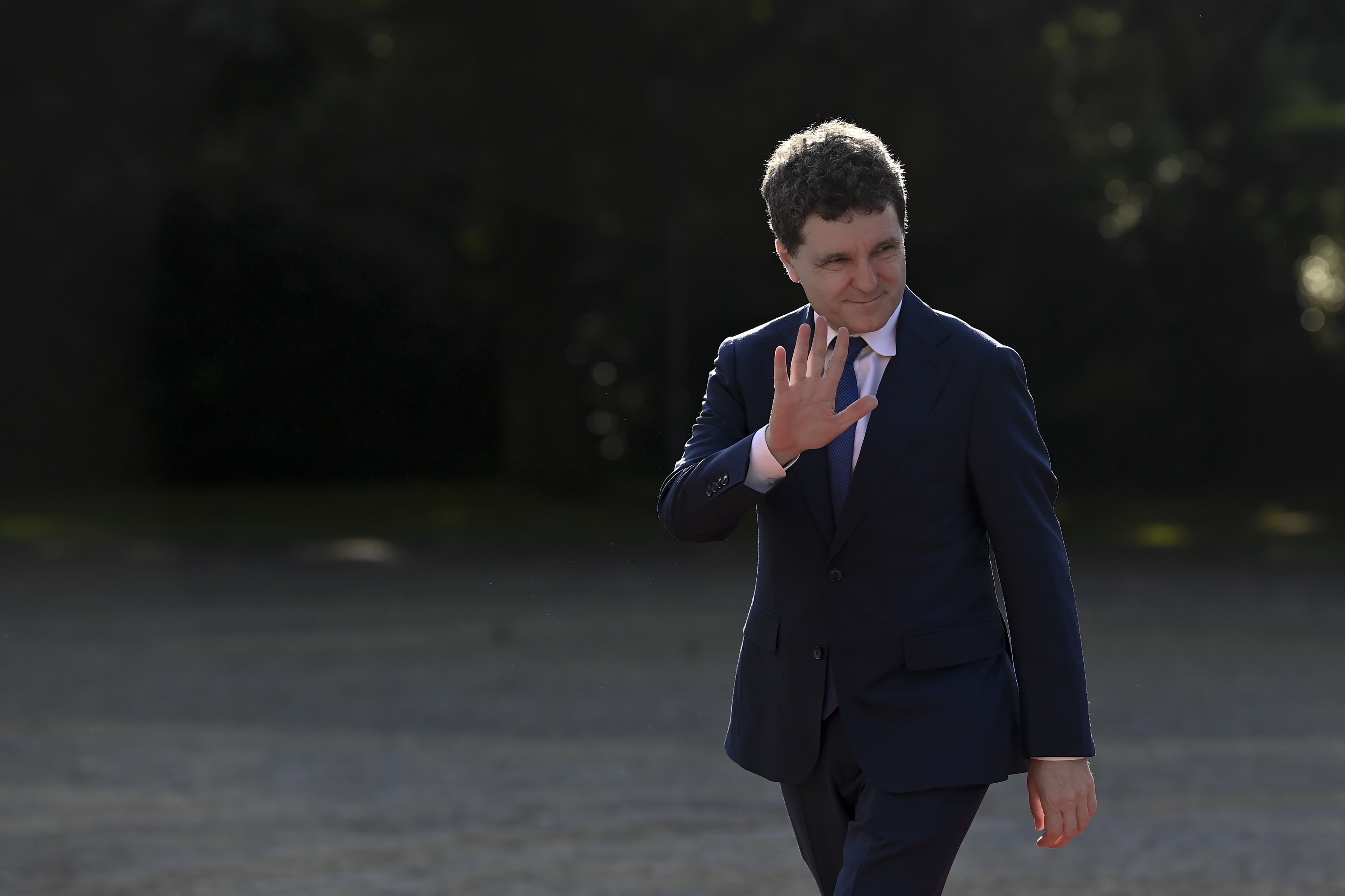 Nicușor Dan anunță că România va aloca 3,7% din PIB pentru securitate și apărare