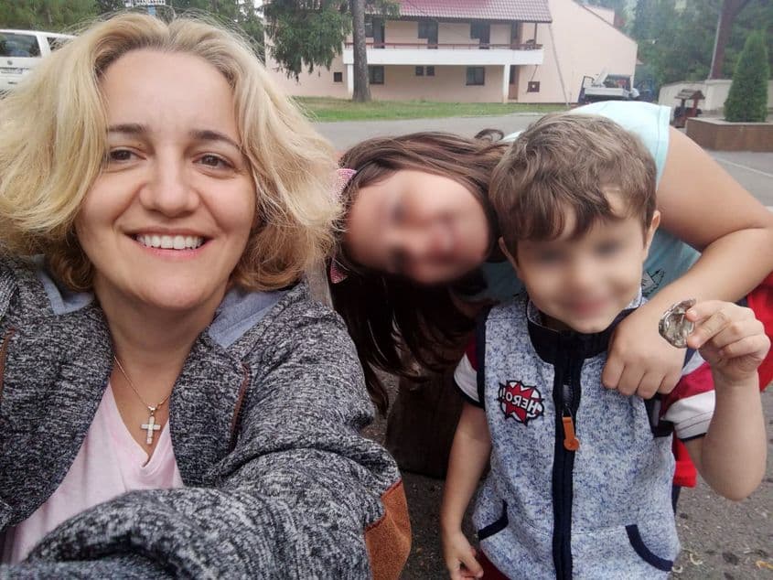 O mamă nedreptățită de statul român și-a găsit o parte de dreptate la CEDO: „O femeie în România este singură și slabă, statul n-o poate ajuta și nici nu vrea”