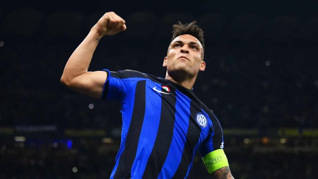 Lautaro Martinez îl laudă pe Chivu: „A adus energie, entuziasm şi zâmbetul său la antrenament”