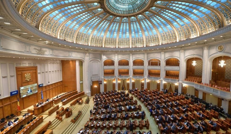 LIVE VIDEO / TEXT | A început ședinţa comună a Camerei Deputaţilor şi Senatului pentru a vota învestirea Guvernului Veştea