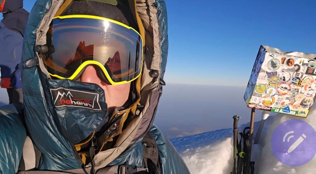 Un medic ieșean vrea să pornească spre cel mai înalt vârf vulcanic din Antarctica, ultimul din seria „Seven Volcanic Summits”. La acest ultim vârf are nevoie de ajutorul ieșenilor