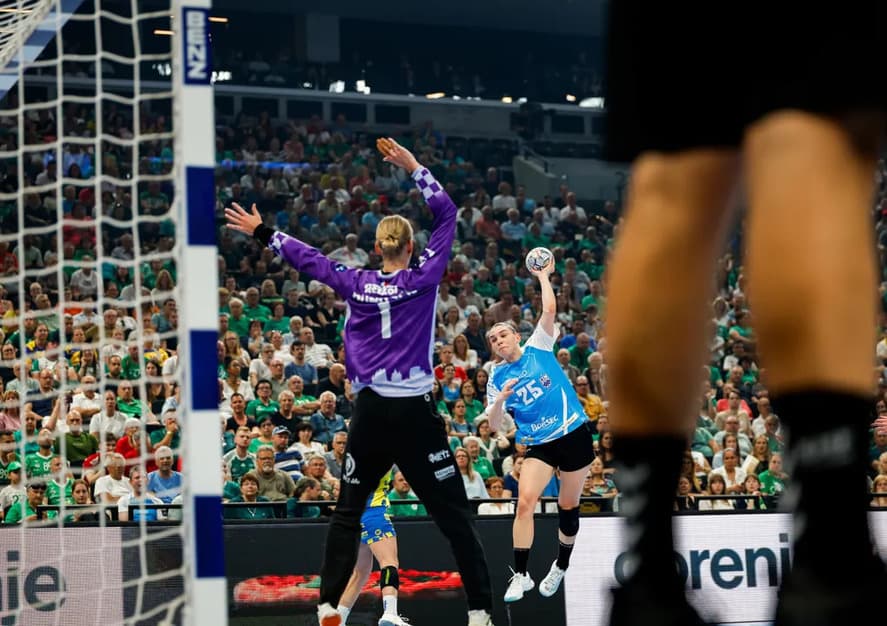 CSM București pierde la scor cu Metz Handball și ratează finala Ligii Campionilor la handbal feminin
