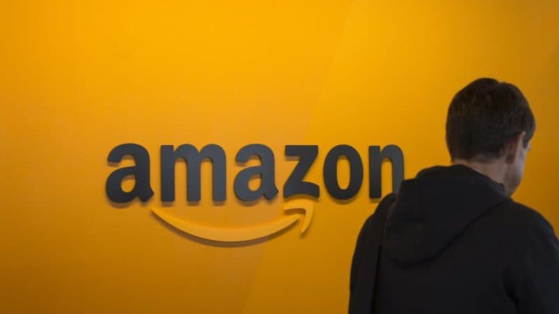 Amazon spune că omul nu trebuie să aprobe fiecare pas al AI-ului: de ce „human in the loop” nu mai e văzut ca soluția perfectă