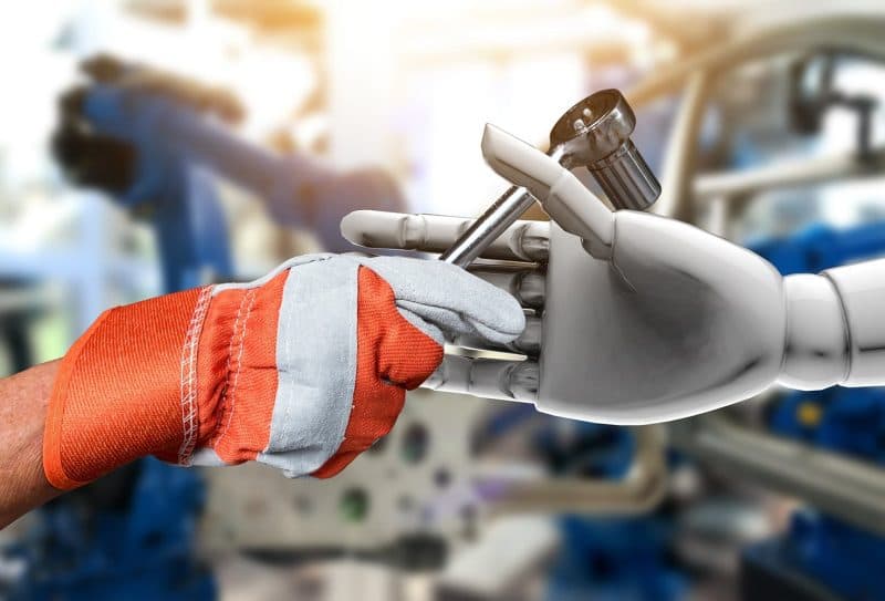 Ar trebui să te ajute, dar mai mult te încurcă: ce au descoperit oamenii de știință despre inteligența artificială la locul de muncă