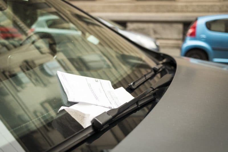 Amenzile rutiere false, o nouă escrocherie. La ce să fii atent când primeşti mesaj că ai fost sancţionat