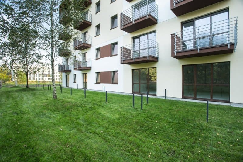 Locuiești la parter? Tot trebuie să plătești reparațiile la lift. Cum se stabilește contribuția fiecărui apartament