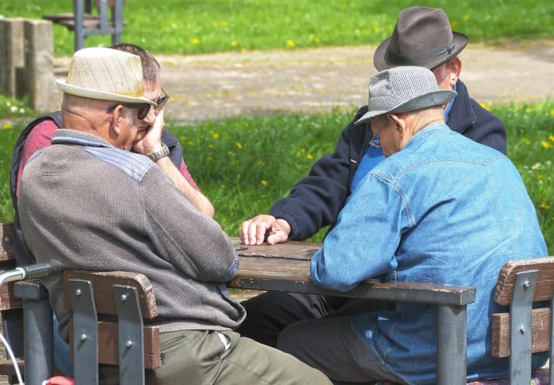 Calculatorul care îţi arată exact anul în care ieşi la pensie în funcţie de vârstă. E cea mai simplă variantă