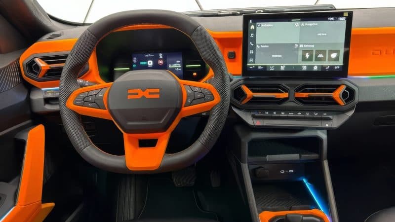 Dacia second hand cu interior prea „proaspăt”: cum recunoști cosmetizările făcute doar pentru vânzare