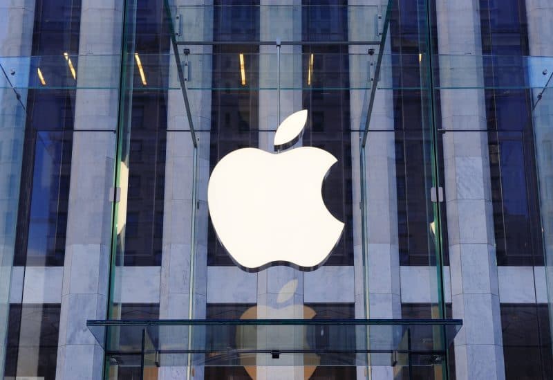 Apple pregătește scumpiri pentru iPhone, Mac și iPad. Tim Cook spune că situația a devenit „nesustenabilă”