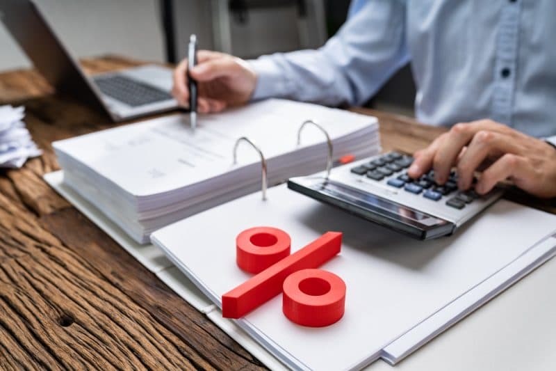 Ce salariu minim se va lua în calcul la stabilirea taxelor din 2026, tabel explicativ. Regula pentru PFA, chirii, dividende, CAS și CASS